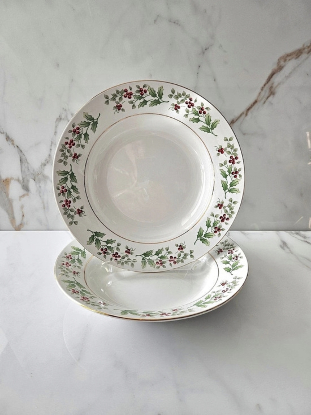 Vintage Gibson Housewares Christmas Holly Berry Rimmed Soup Bowls - Set of 2